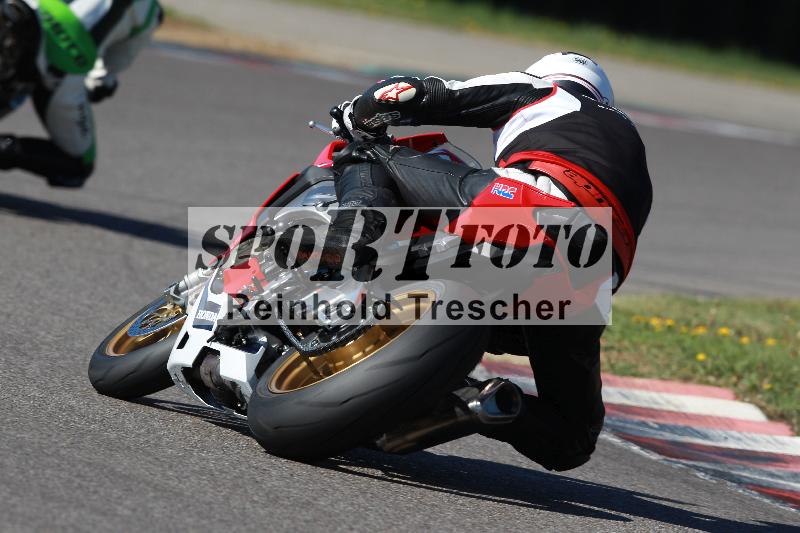 /Archiv-2022/08 17.04.2022 Speer Racing ADR/Gruppe gelb/backside
